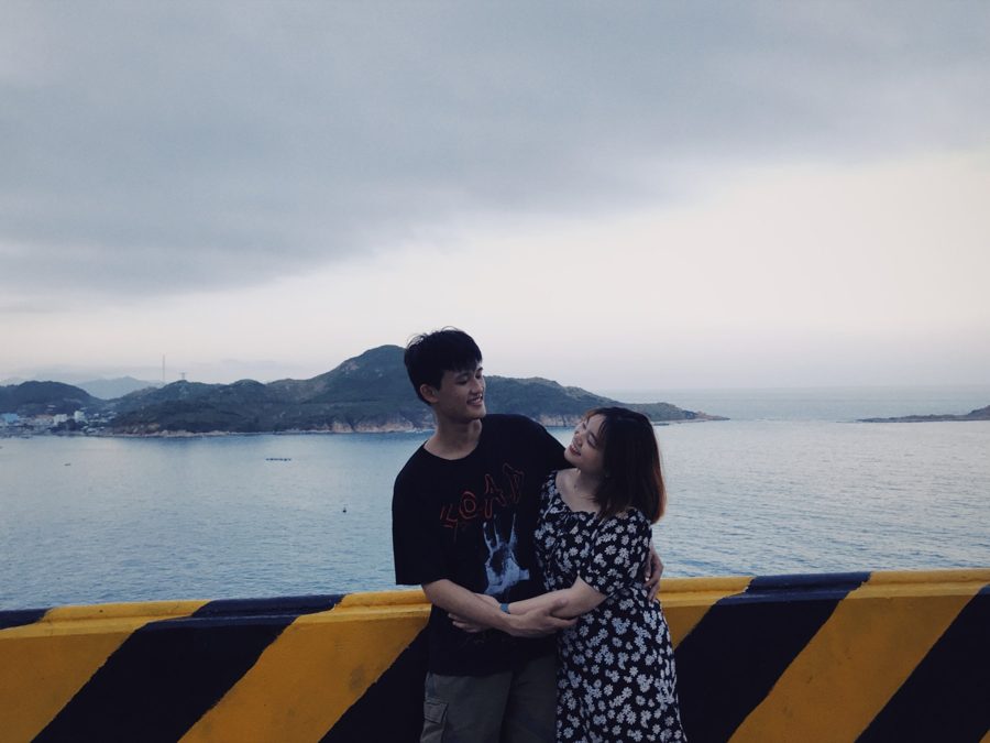 Ngắm biển cùng nhau